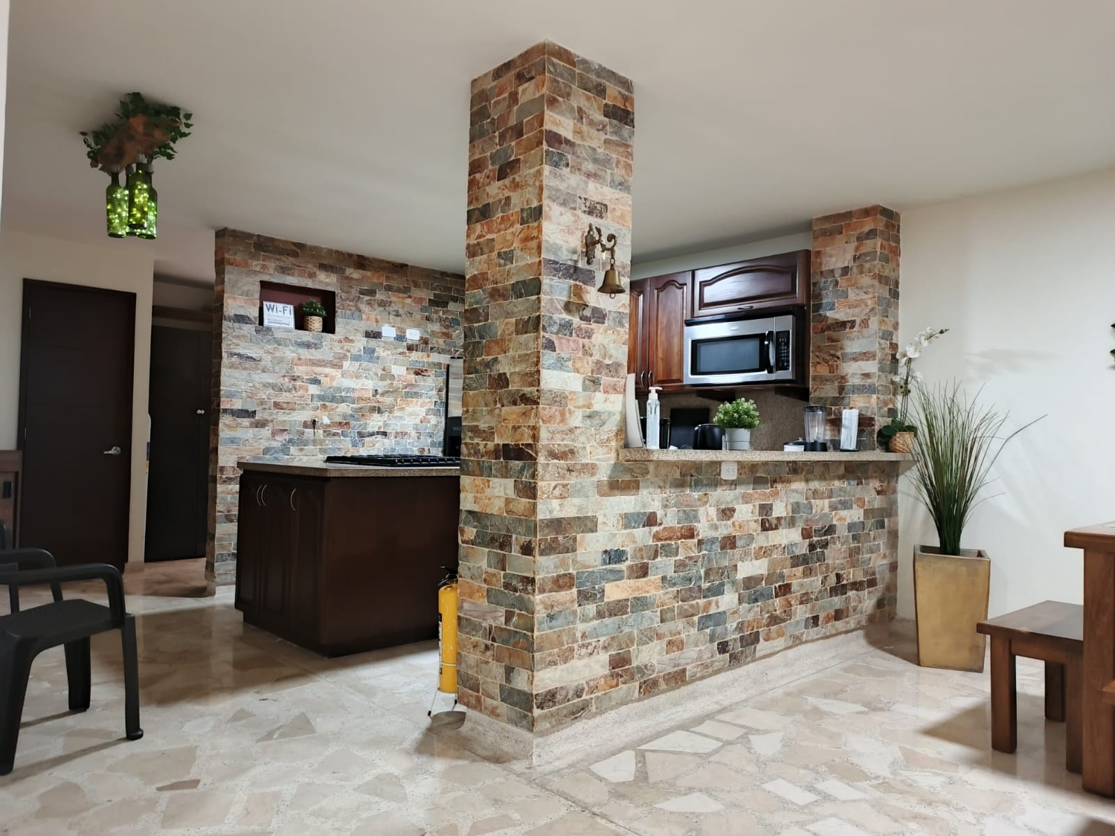 Apartamento en arriendo en La América, Medellín · foto 3 de 24