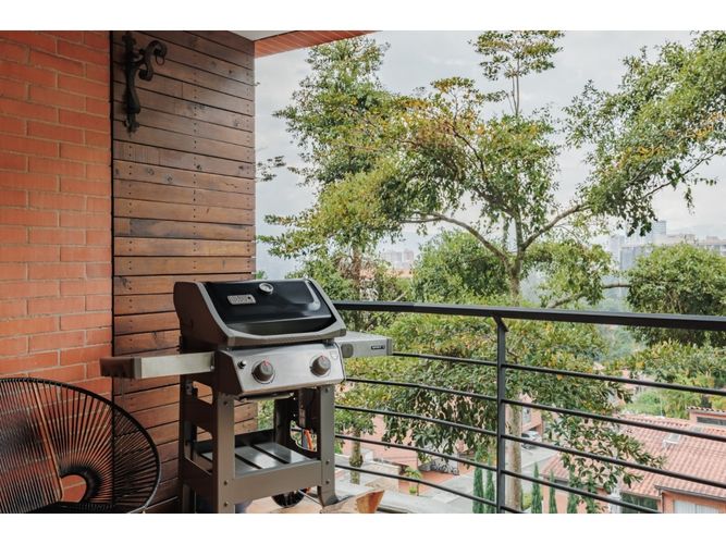 Apartamento en venta en El Diamante No. 2, Medellín, 157 m² · foto 2 de 24