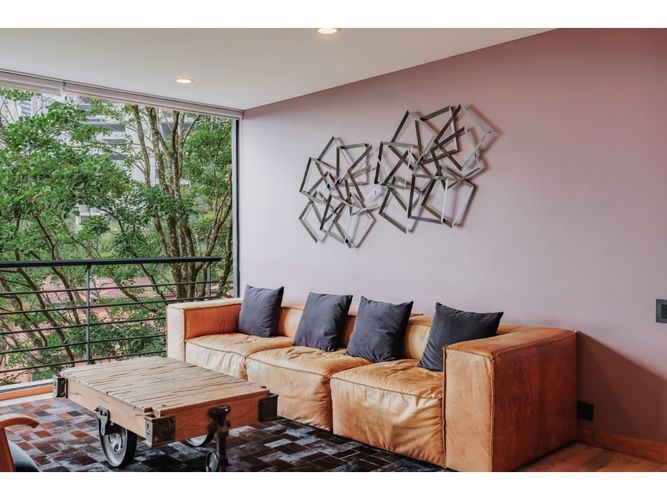 Apartamento en venta en El Diamante No. 2, Medellín, 157 m² · foto 3 de 24