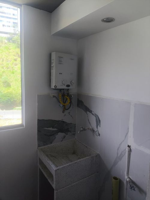 Apartamento de 3 alcobas en venta en San Jose, Sabaneta, 56 m² · foto 6 de 24