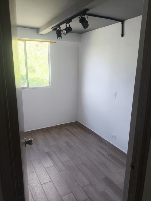 Apartamento de 3 alcobas en venta en San Jose, Sabaneta, 56 m² · foto 9 de 24