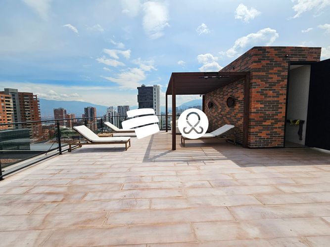Apartamento de 4 alcobas en venta en El Diamante No. 2, Medellín, 250 m² · foto 13 de 23