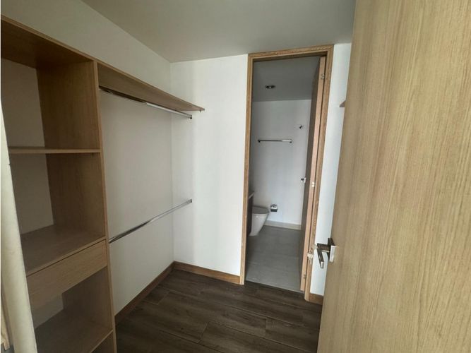 Apartamento de 3 alcobas en venta en Zuñiga, Envigado, 114 m² · foto 7 de 11