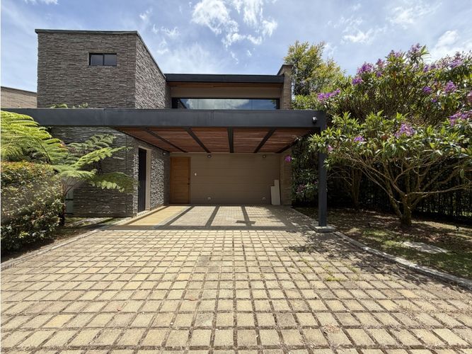 Casa de 3 alcobas en venta en Llano Grande, Rionegro, 215 m² · foto 17 de 19