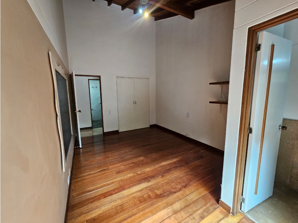 Casa en arriendo en El Poblado, Medellín · foto 11 de 24