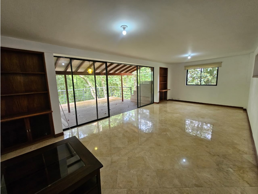Casa en arriendo en El Poblado, Medellín · foto 12 de 24