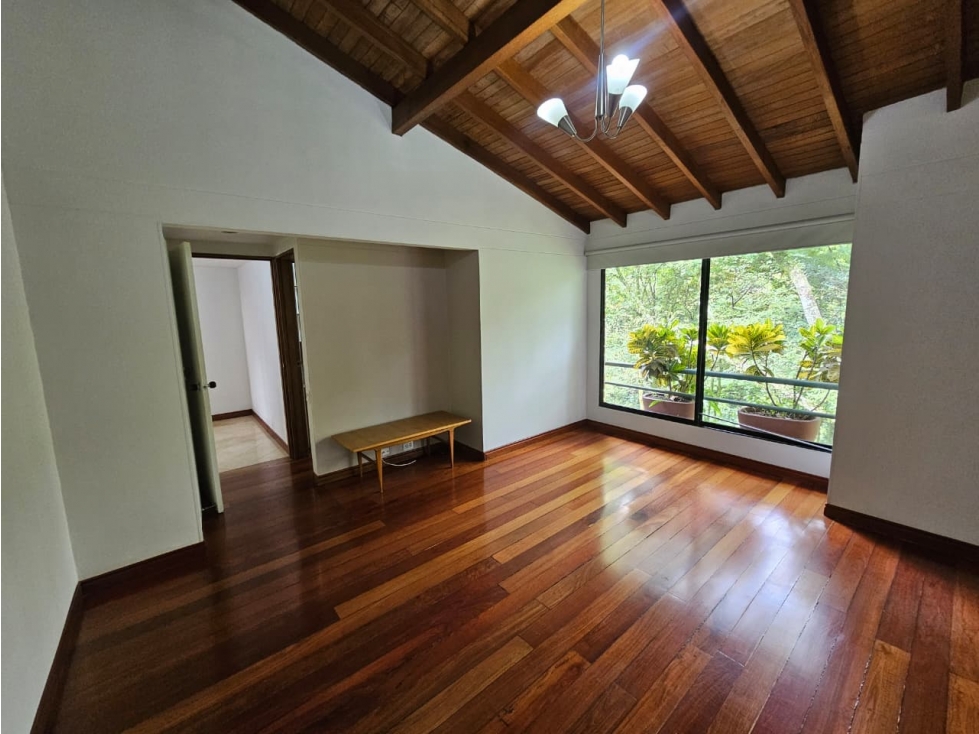 Casa en arriendo en El Poblado, Medellín · foto 13 de 24