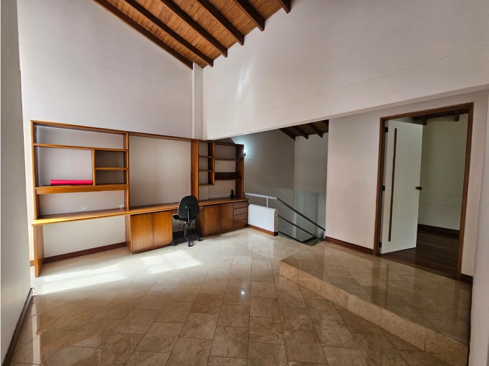 Casa en arriendo en El Poblado, Medellín · foto 15 de 24