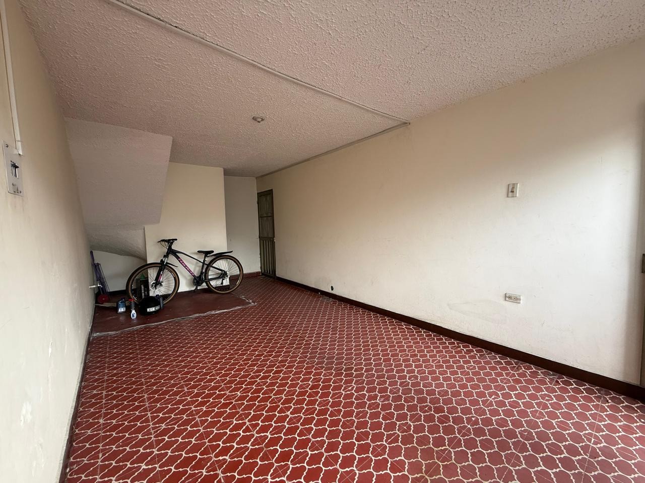 Casa en venta en Onassis, Bogotá · foto 2 de 24