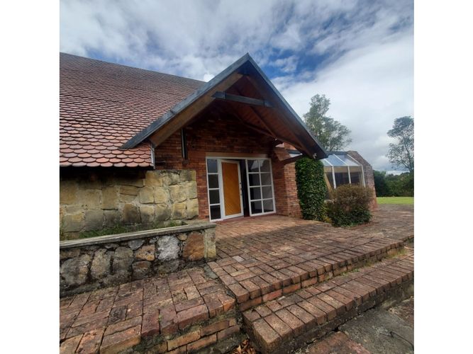 Casa de 2 alcobas en venta en Laura Vicuña, Chía, 700 m² · foto 2 de 24