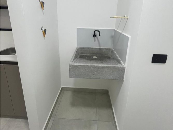 Oficina en arriendo en Urbanizacion Remansos De San Lucas, Envigado, 65 m² · foto 11 de 13
