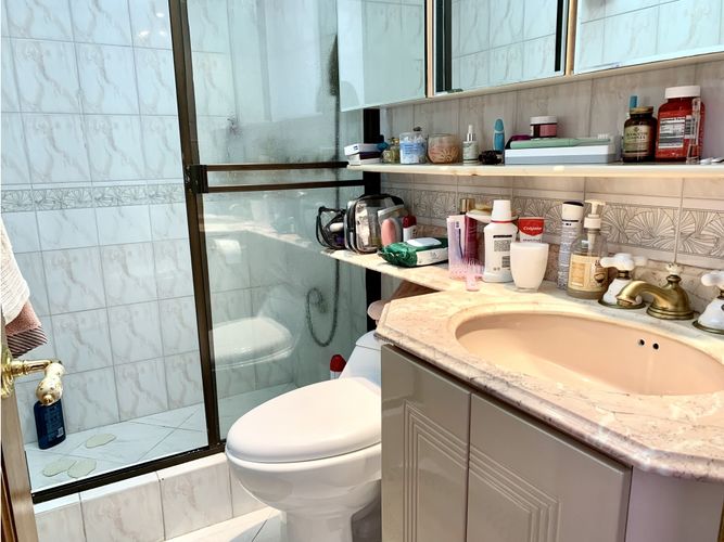 Apartamento de 3 alcobas en venta en Santa Barbara, Bogotá, 219 m² · foto 18 de 24
