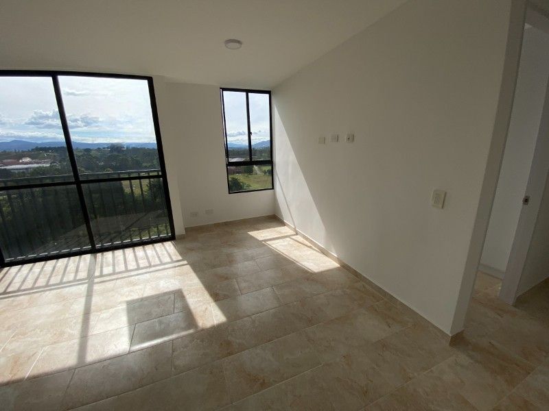 Apartamento en arriendo en Cimarronas, Rionegro · foto 2 de 11