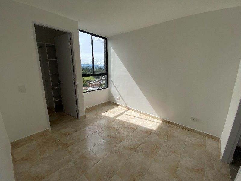 Apartamento en arriendo en Cimarronas, Rionegro · foto 4 de 11