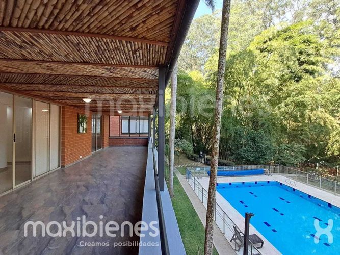 Apartamento de 4 alcobas en arriendo en Los Balsos, Medellín, 200 m² · foto 7 de 15