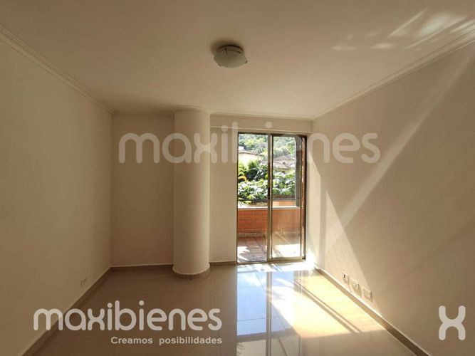 Apartamento de 4 alcobas en arriendo en Los Balsos, Medellín, 200 m² · foto 11 de 15