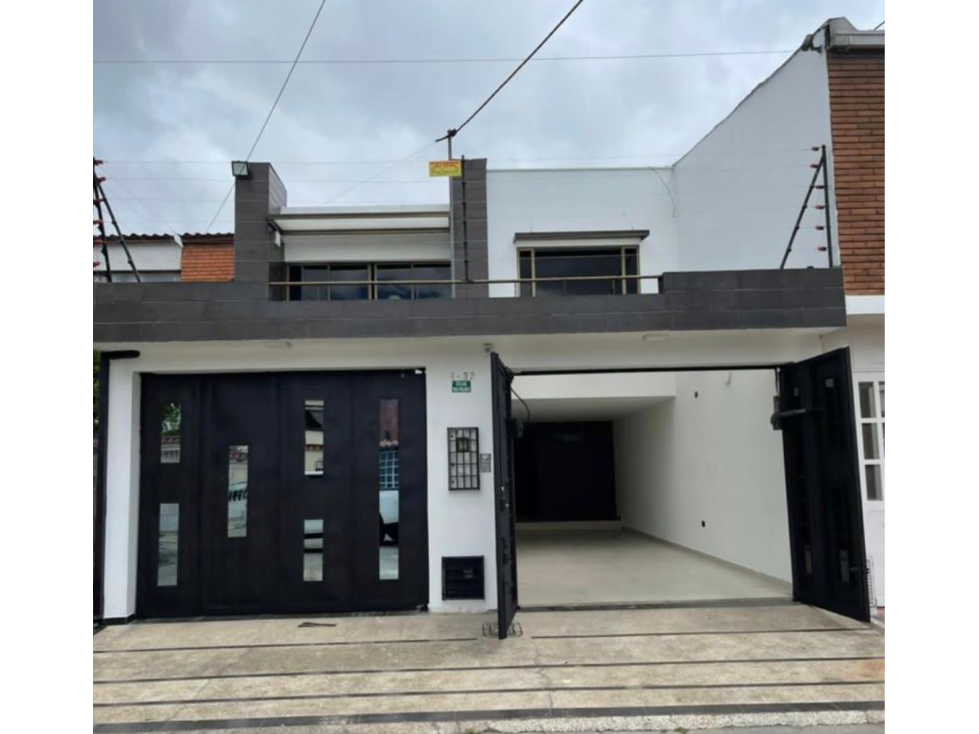 Casa de 5 alcobas en venta en Carvajal, Bogotá, 242 m² · foto 3 de 24