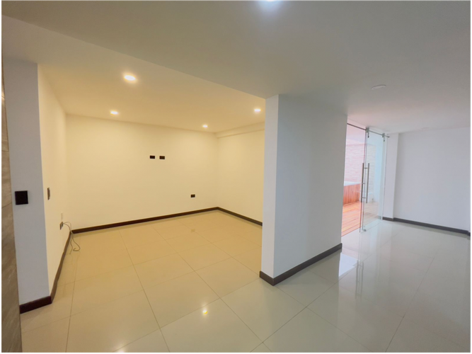 Casa de 5 alcobas en venta en Carvajal, Bogotá, 242 m² · foto 4 de 24