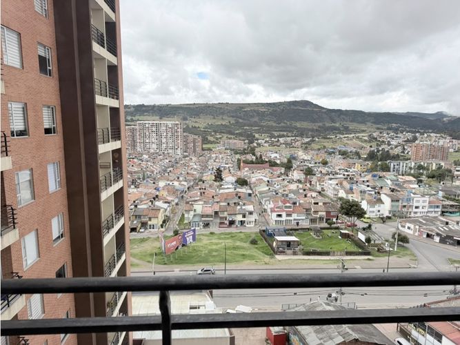 Apartamento de 2 alcobas en venta en Tunja, Tunja, 51 m² · foto 2 de 24