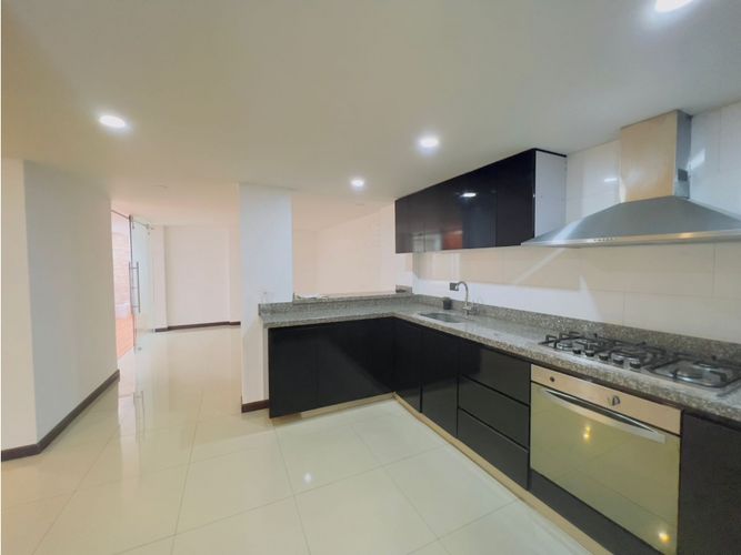 Casa de 5 alcobas en venta en Carvajal, Bogotá, 242 m² · foto 22 de 24