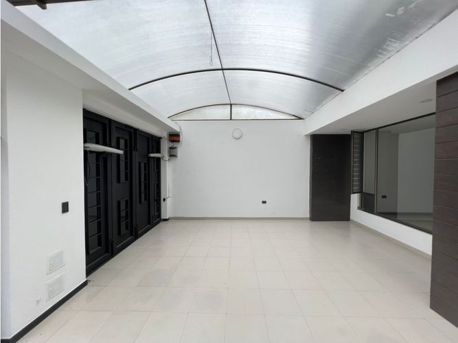 Casa de 5 alcobas en venta en Carvajal, Bogotá, 242 m² · foto 24 de 24