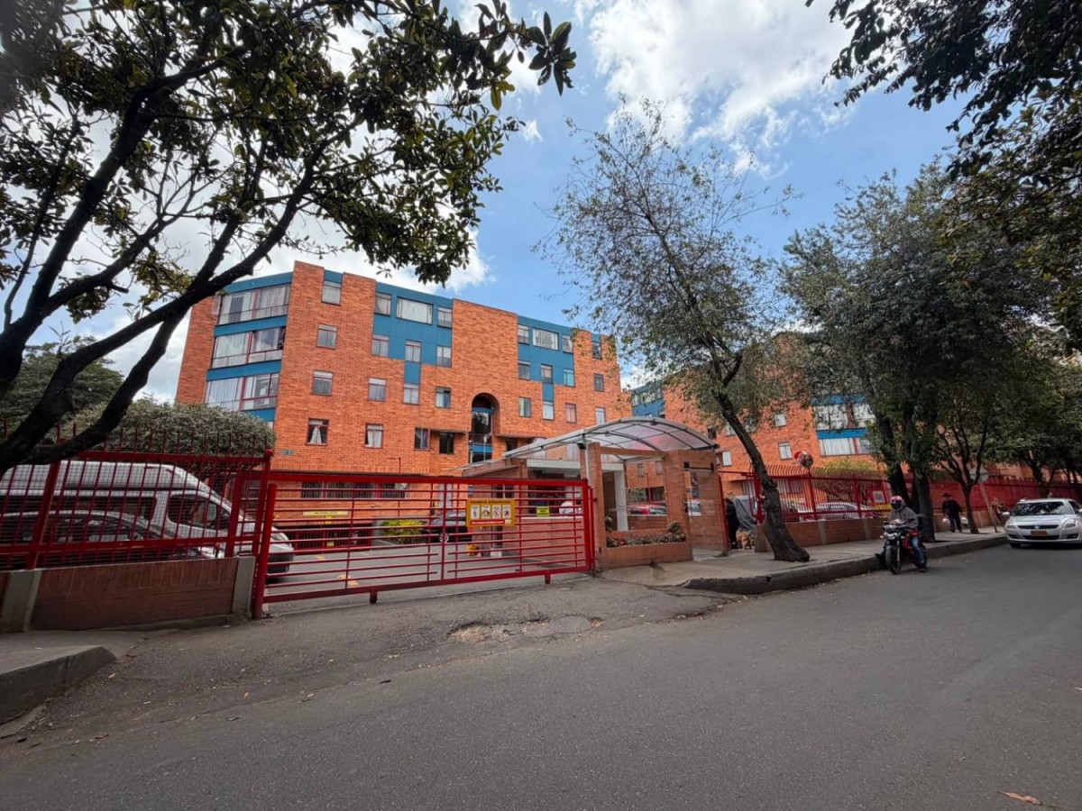 Apartamento en venta en Engativá, Bogotá · foto 2 de 18