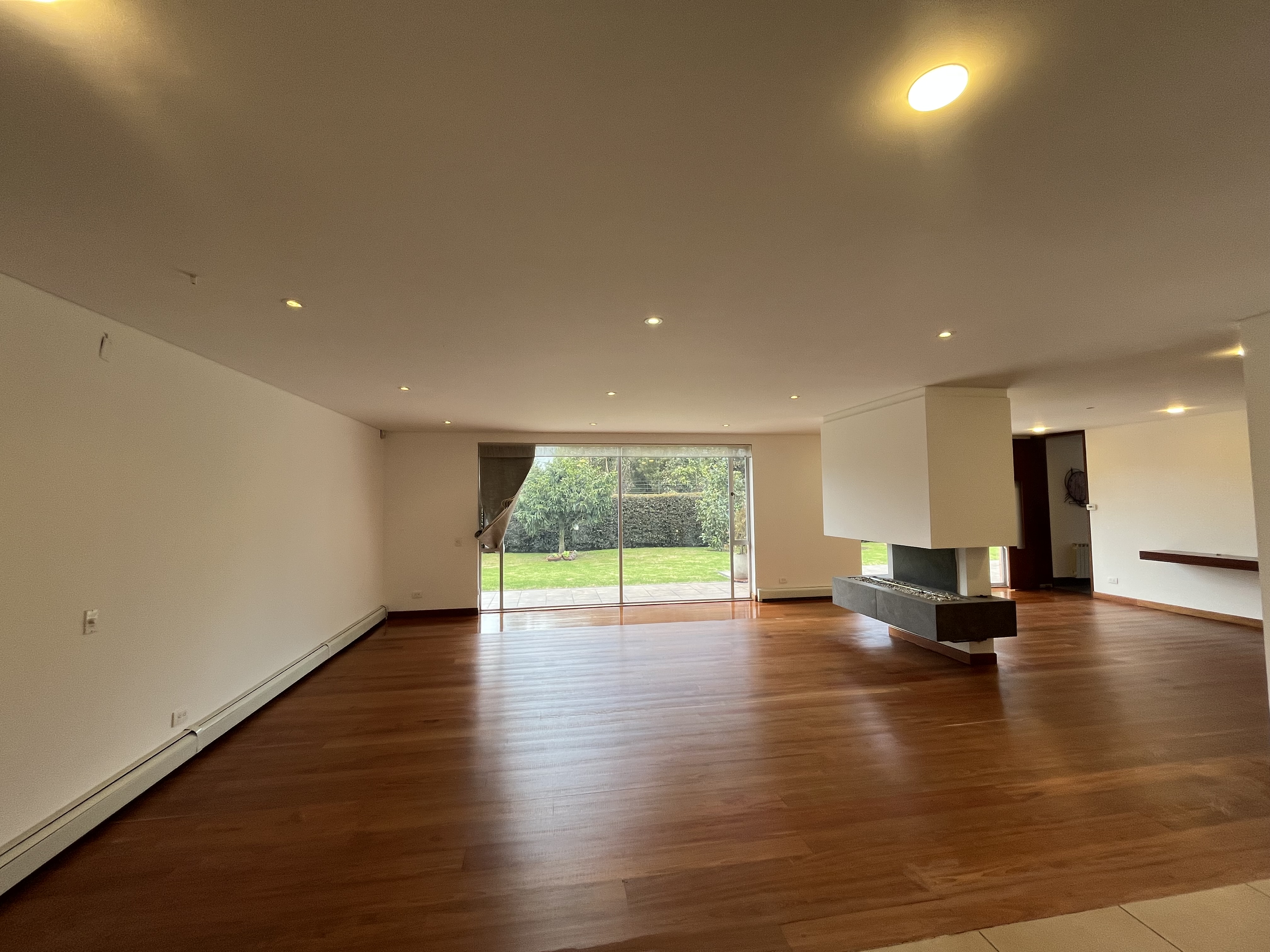 Casa en venta en Guaymaral, Bogotá · foto 8 de 24