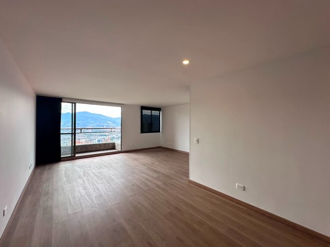 Apartamento de 2 alcobas en arriendo en El Poblado, Medellín, 70 m² · foto 4 de 17