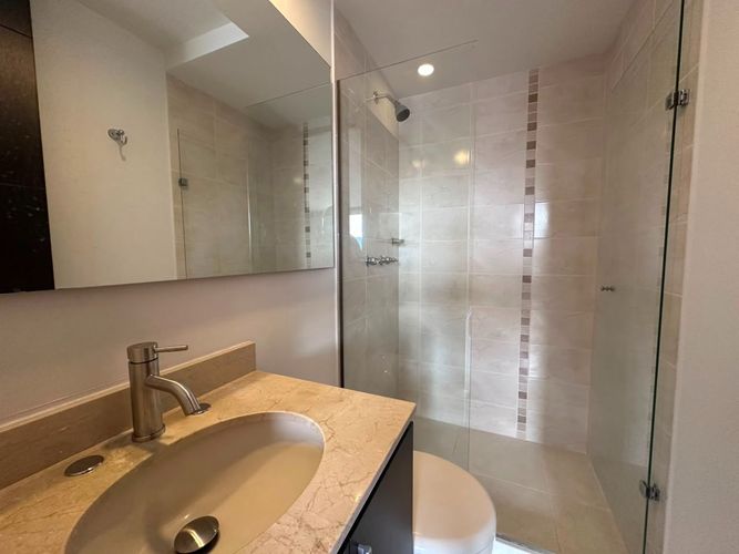 Apartamento de 2 alcobas en arriendo en El Poblado, Medellín, 70 m² · foto 16 de 17