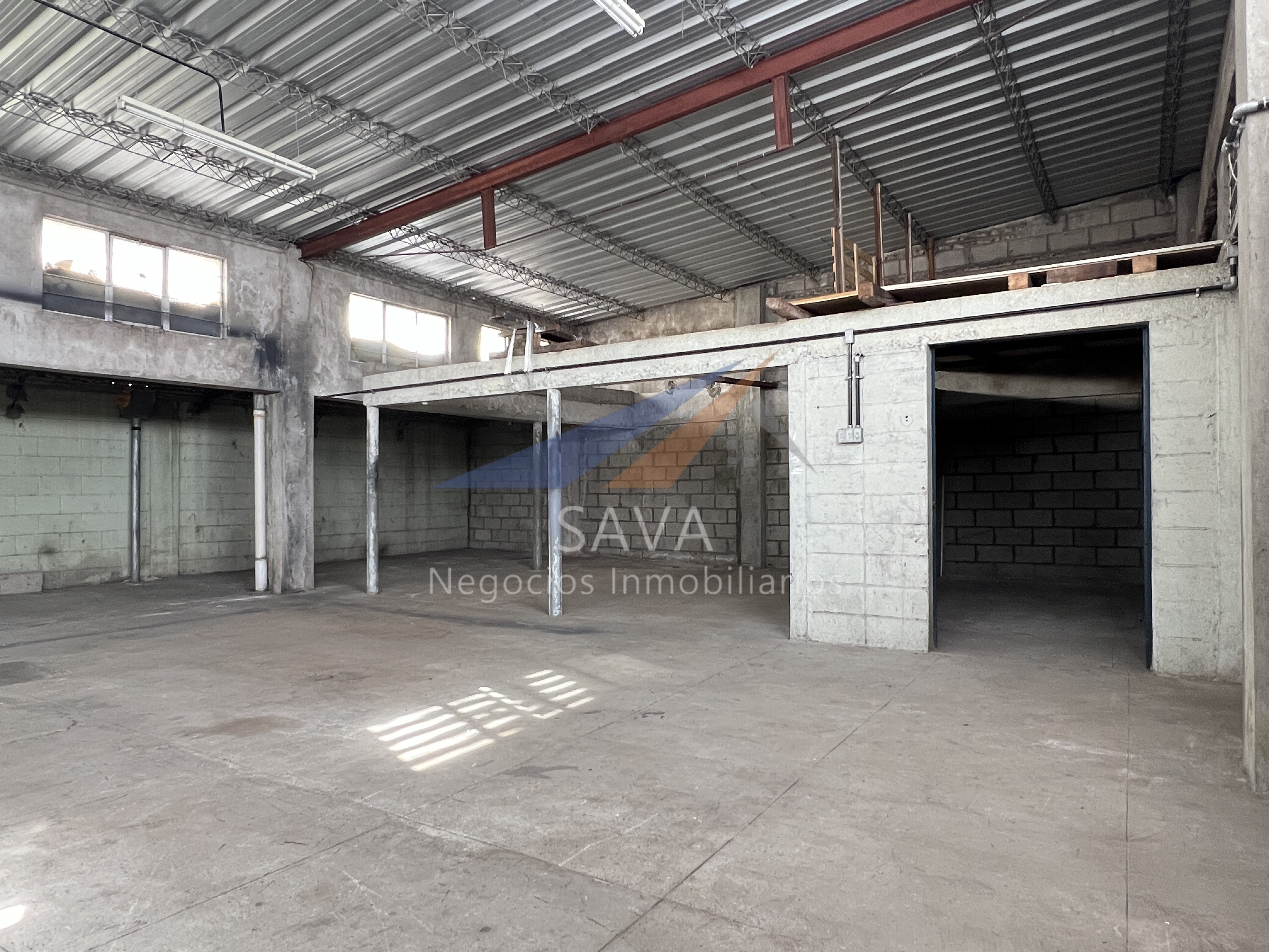 Alquiler Galpón 170 M² en La Unión! A Pasos de 8 de Octubre. · Foto 2