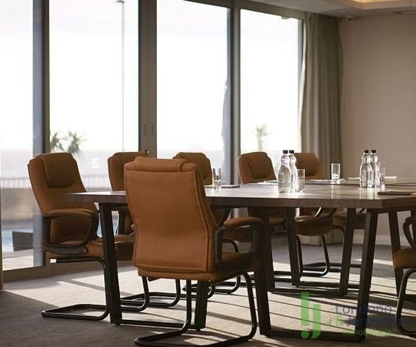 Oficina en arriendo en Villa Carlota, Medellín, 1500 m² · foto 3 de 4