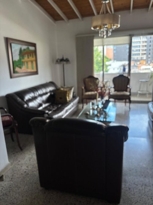 Apartamento de 4 alcobas en venta en San Joaquin, Medellín, 136 m² · foto 2 de 24
