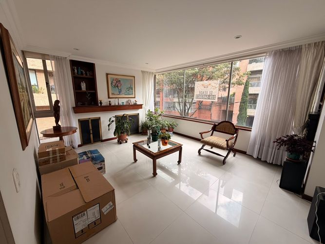 Apartamento de 3 alcobas en venta en Chico, Bogotá, 130 m² · foto 8 de 24