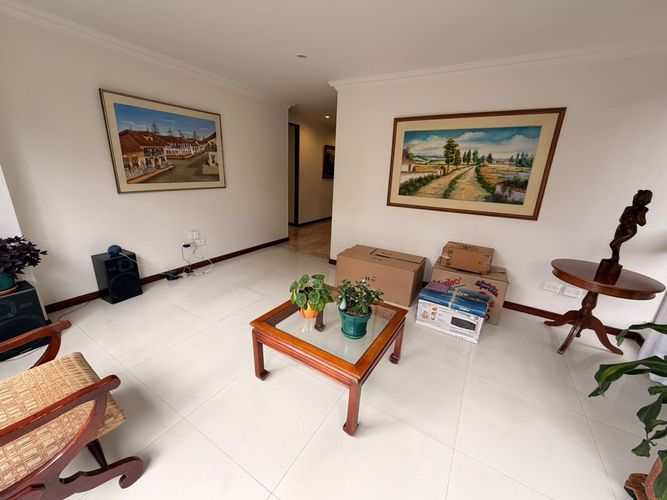 Apartamento de 3 alcobas en venta en Chico, Bogotá, 130 m² · foto 9 de 24