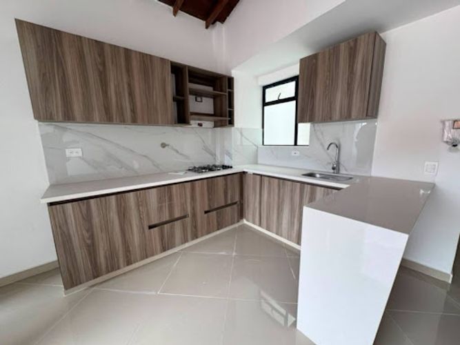 Apartamento de 2 alcobas en venta en La Ceja, 74 m² · foto 2 de 11