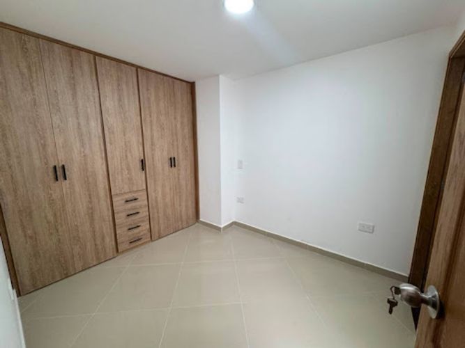 Apartamento de 2 alcobas en venta en La Ceja, 74 m² · foto 3 de 11