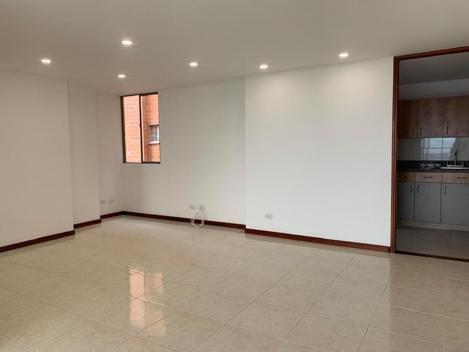 Apartamento de 3 alcobas en arriendo en San Lucas, Medellín, 100 m² · foto 2 de 17