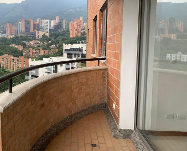 Apartamento de 3 alcobas en arriendo en San Lucas, Medellín, 100 m² · foto 17 de 17