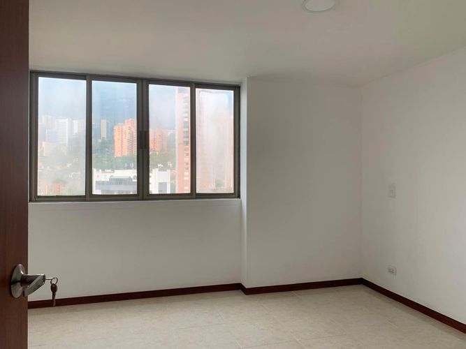 Apartamento de 3 alcobas en arriendo en San Lucas, Medellín, 100 m² · foto 4 de 17