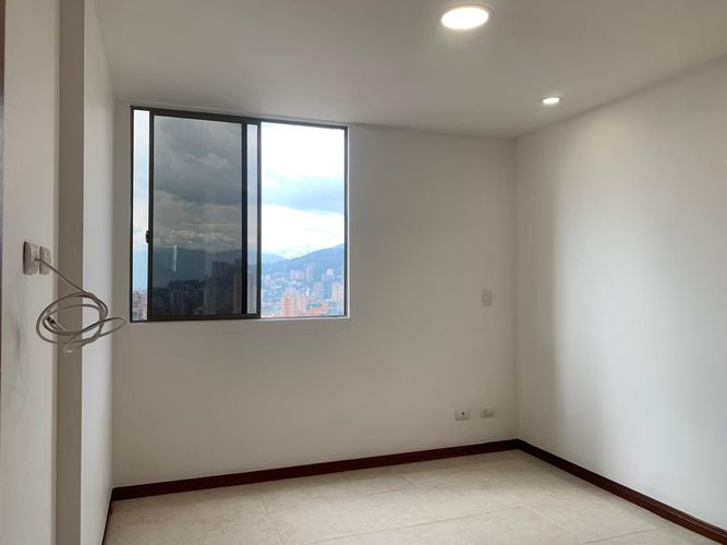 Apartamento de 3 alcobas en arriendo en San Lucas, Medellín, 100 m² · foto 5 de 17