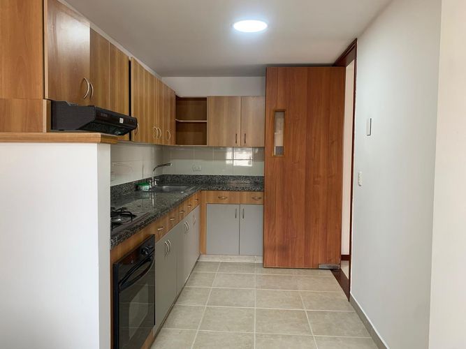 Apartamento de 3 alcobas en arriendo en San Lucas, Medellín, 100 m² · foto 7 de 17