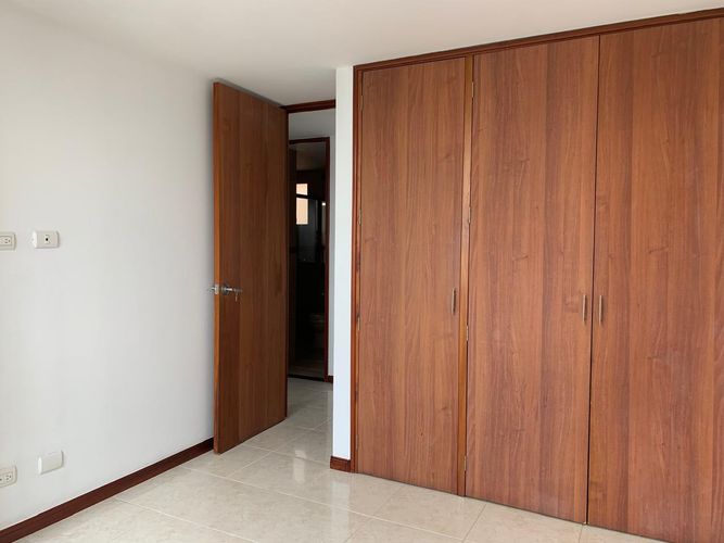 Apartamento de 3 alcobas en arriendo en San Lucas, Medellín, 100 m² · foto 10 de 17