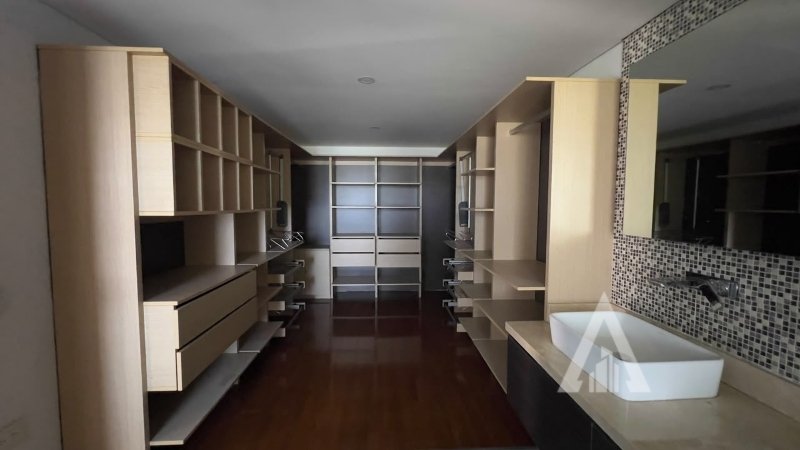 Apartamento en arriendo en El Poblado, Medellín · foto 7 de 24