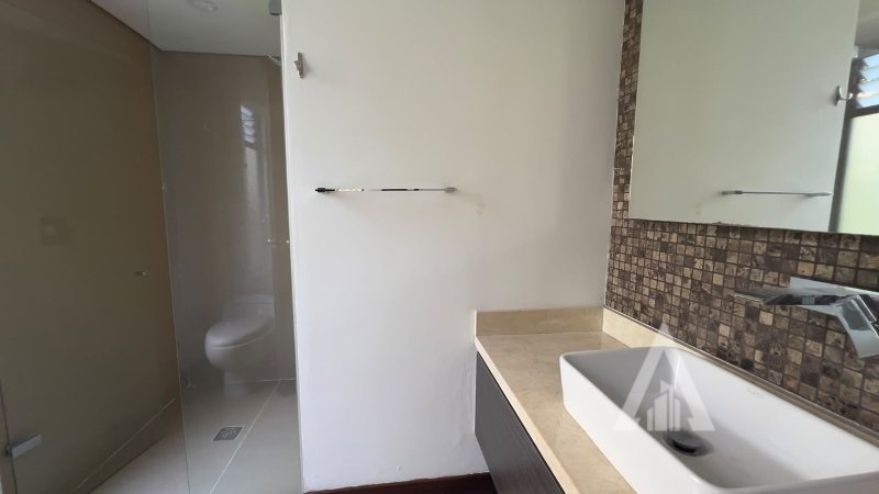 Apartamento en arriendo en El Poblado, Medellín · foto 16 de 24