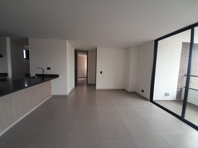 Apartamento de 2 alcobas en arriendo en Granada, Medellín, 73 m² · foto 2 de 19