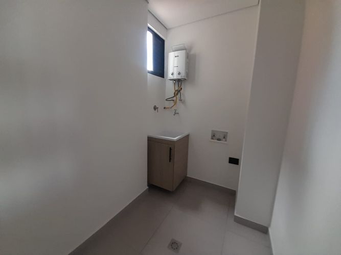 Apartamento de 2 alcobas en arriendo en Granada, Medellín, 73 m² · foto 8 de 19