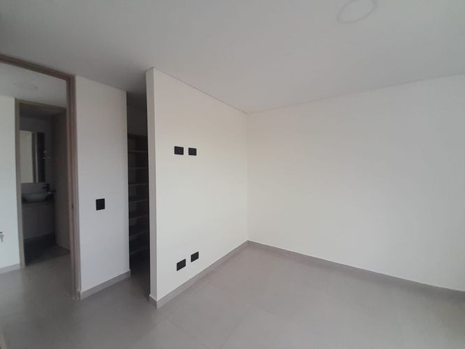 Apartamento de 2 alcobas en arriendo en Granada, Medellín, 73 m² · foto 11 de 19