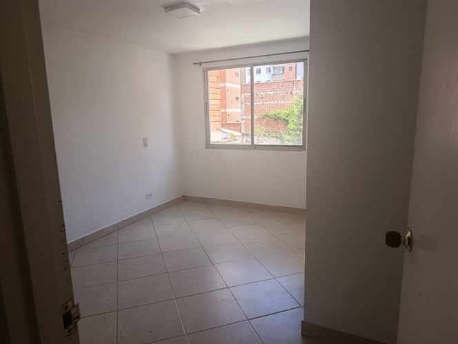 Apartamento de 2 alcobas en arriendo en Lorena, Medellín, 70 m² · foto 4 de 11