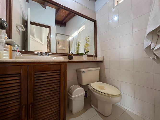 Casa de 3 alcobas en venta en El Poblado, Medellín, 198 m² · foto 14 de 17