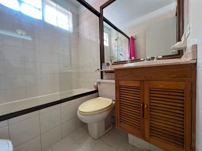 Casa de 3 alcobas en venta en El Poblado, Medellín, 198 m² · foto 16 de 17
